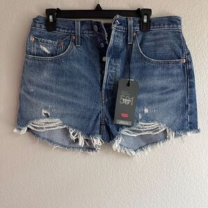 Levi’s denim shorts NWT